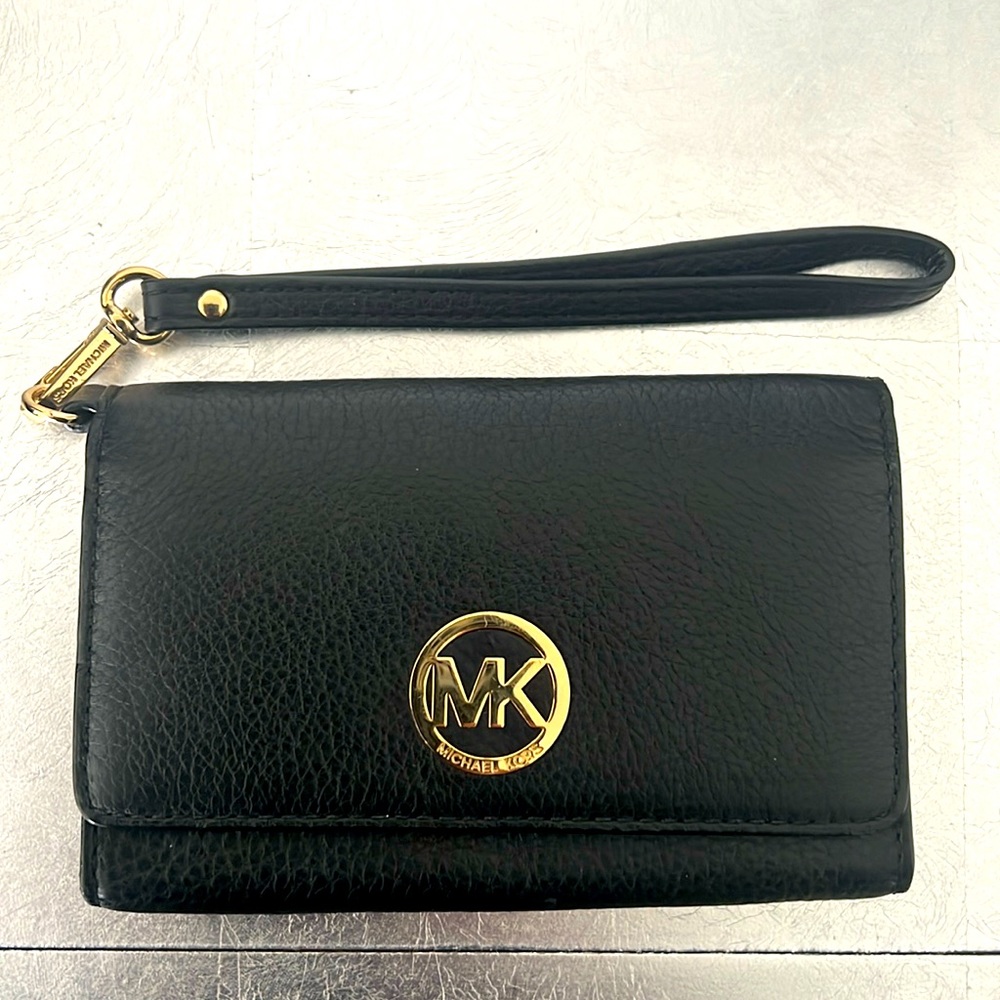Michael Kors Billfold Wristlet Wallet